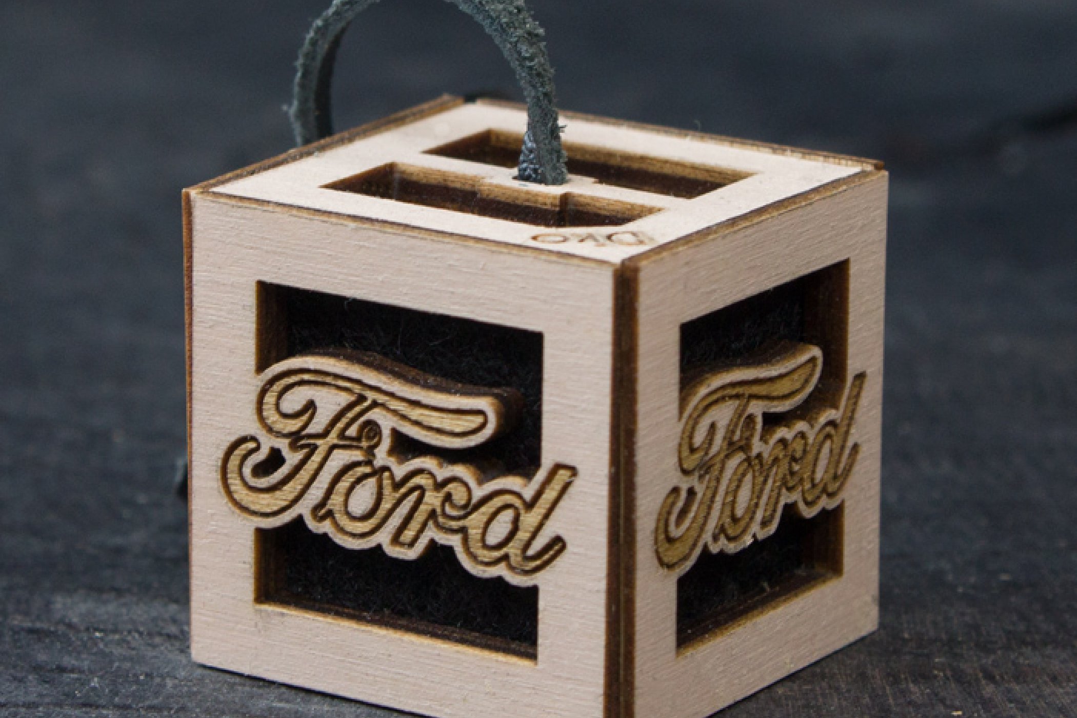 Ароматизатор для автомобиля Ford Ароматизатор для автомобиля Ford