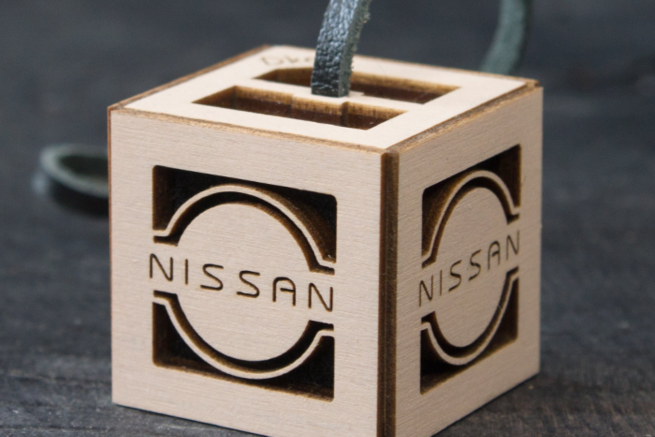 Ароматизатор для автомобиля Nissan New Ароматизатор для автомобиля Nissan New